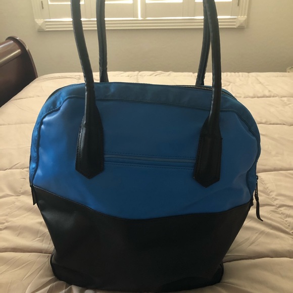 Lululemon bag - Picture 4 of 12
